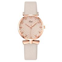 Women Fashion Leather Watch One Size smėlis