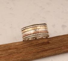 Rankų darbo dizainerio „Spinner Band“ žiedas, 925 prabos sidabras, vientisas žiedas, unisex žiedas, išskirtinis žiedas, vakarėlių žiedas. 6 beige