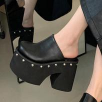 Juodos Vienspalvės Platformos Kniedės Moteriškos Šlepetės Madingas Dizainas Storas Padas Aukštakulniai Batai Vasaros Šventinės Suknelės Zapatos Mujer 34 juoda