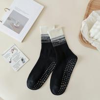 Silicone Grips Yoga Pilates Socks Gradient Color Middle Tube Socks New Sports Dance Socks  Women