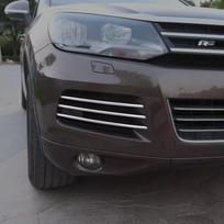 1 rinkinys automobilio priekinių rūko žibintų apdailos dangtelio lipdukai iš nerūdijančio plieno, skirti VW Touareg 2011-2015 m., rūko žibintų dekoravimo juostelės aksesuaras 16-18 touareg gray