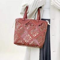 Commuting Leather Women's Handbag Hollowed Out Tote Bag Large Capacity Handbag Hand-held Bag New Small Square Bag 22x10x22 CM