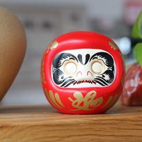 4 colių japoniška keraminė Daruma Doll Lucky Cat Fortune Ornament Pinigų kasa raudona