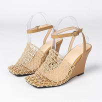 European And American Wedge Heel Flip-Flops With A Sense Of Design Hollowed-Out Woven Fishing Net Shoes Single Shoes 35 abrikosas