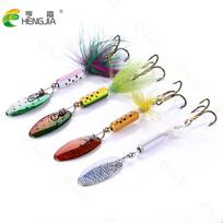 4 vnt. Spinerio masalas 6,5 cm-3,5 G-8# blizgučiai, metalinis kietas masalas su plunksnų kabliukais Spinner masalas upėtakių ešerių žvejybos reikmenims beige