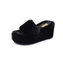 Fashion Women Platform Slippers Winter Fashion Warm Furry Thickened Fluff Slippers Woman Casual Comfortable Luxury Soft Shoes for Women 35 juoda