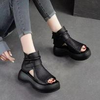 2024 Spring/Summer Women's Wedge Sandals: Thick Sole, One-Strap Buckle, Plus Size, Fashionable Mid-Heel 42 juoda