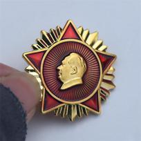 Chairman Mao's emblem, pin, pentagram, merit medal, shape, retro commemorative chest badge, gift diameter 3.5CM retro five-pointed star medal 3.5cm