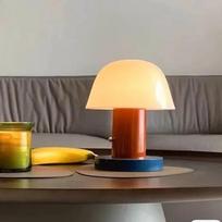 Danish Mushroom Portable Touch Bedside Lamp plytų raudona spalva