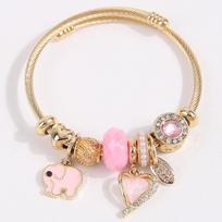 Stylish Metal Bracelet with Heart & Elephant Charms - Personalized Multi-Element Accessory rožinė