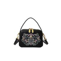 Crossbody Bag with High-end Design, Chinese Embroidery Handbag, Fashionable and Versatile Single Shoulder Small Square Bag juoda
