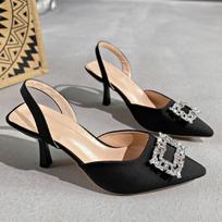 2024 Summer New Slip on Sexy Pointed Toe High Heels Baotou Metal Decorated Stiletto Lightweight Sandals Shoes for Women 35 juoda