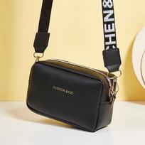 Yogodlns Fashion mažas kvadratinis krepšys moterims PU odinis pečių krepšys Raštinis dirželis Crossbody Bag Madinga rankinė 16*6*11cm balta