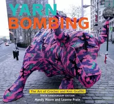 KNYGA Mandy Moore Yarn Bombing