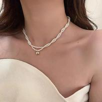 Millet glass pearl twist love high sense niche light luxury women's new collarbone chain Internet celebrity explosion necklace jewelry