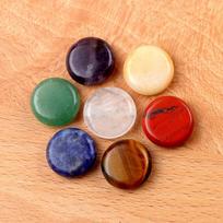 7 vnt. Čakrų akmenų rinkinys 18x18mm Natūralus kristalas Apvalūs delno akmenys Išgraviruoti čakrų simboliai Gydymas Reiki Meditacija Kristalų rinkinys 7Pcs/18x18mm