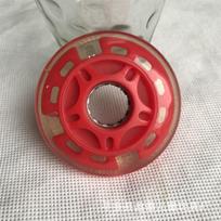 24 PU mirksintys paspirtuko ir pačiūžų ratukai - 70 mm poliuretanas 70*24 mm raudona