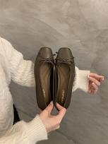 2025 Nauji žemakulniai batai Prancūziškas kaspinas moteriški batai elegantiški Plokščiapadžiai Moteriški kvadratiniu priekiu patogūs batai Zapatos Mujer 35 ruda