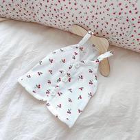 Fresh and cute little cherry suspender dog cute spring and summer small dog Bigbear Teddy Pomeranian pet breathable clothes XS (recommended weight 1-1.5 kg)