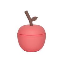 Raudonos spalvos iš silikonas vaikiškas puodelis Apple – OYOY Mini