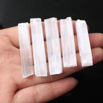 Natūralūs balti selenito gipso pagaliukai Netaisyklingas Reiki mineralo pavyzdys Gydantis kristalo lazdelė PASIDARYK pats papuošalų pakabukų gamybos akmuo 7cm-9cm