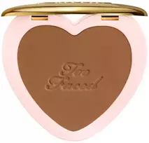 Revlon „Too Faced Born This Way“ švelni fiksuojanti pudra „Fluor“ 4,8 g