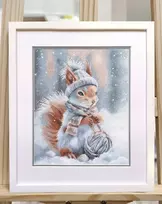 Oven Kryželiu siuvinėjimo rinkinys „Pūkuota voveraitė“ 23×29 cm, 16 ct, 16 spalvų
