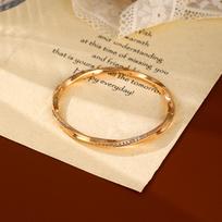 Real gold electroplated champagne gold fashion simple Mobius ring bracelet women ins style light luxury high-end jewelry