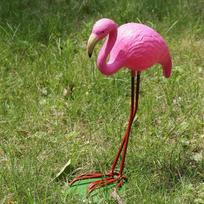 Flamingo Vejos Dekoracija Plastikinė Gyvūno Skulptūra Ryškiai Rožinė Raudona Ornamentas Lauko Namų Sodui 21.5 x 30cm