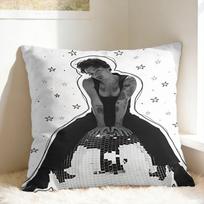 Singer H-Harrys S-Styles Kiss Al The Time Pillowcases Novelty Pillow Case For Couch Sofa Bedroom Soft Pillow Cover Peach skin 18*18(CM)-1Pcs