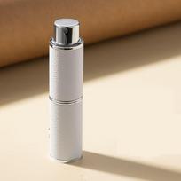 8 ml Refillable Perfume Atomizer Mini High-end Leather Liquid Container Rotary Press Type Liner Glass Empty Spray Bottle Gift balta