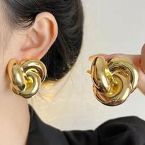European And American Retro Exaggerated Twisted Metal Earrings Summer Light Luxury Temperament Suitable For Women's Accessories auksas