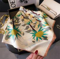 Prabangus šilko pojūčio kvadratinis skara moterims Spausdintas satino kaklaskarė Pavasarinė plaukų juosta Foulard Bandana Echarpe Kaklaraištis Šalikas Apklotai One Size