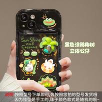 Applicable to iPhone 15 mobile phone case iphone14/13 cute and funny frog doll pendant 12/11 flip mirror iphone 17