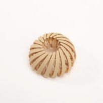 Fashionable Maruko Hair Accessories for All Your Hair Styling Needs 16