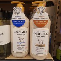 Shower Mate Goat Milk Body Wash Manuka Honey + Original 800ml 2 Packs One thing
