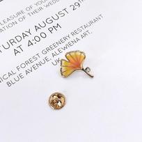 Ginkgo Leaf Small Brooch, High-end Oil Dropper, Niche High-end, Sophisticated Style, Fashionable, Elegant Brooch Pin X0312 Small Ginkgo Tree