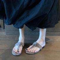 Flip-flops 2025 new models are popular this year, and can be worn outside. Soft bottom runaway niche toe flat bottom sandals women 35