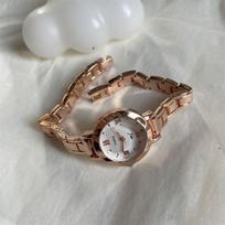 Exquisite Women Watch Light Luxury Quartz Wristwatch Fashionable Golden Wrist Watch  Casual Wear Style 4