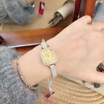 Fashion Square Light Luxury Elegant Women'S Watch Belt Small Thin Belt Zircon Quartz Temperament