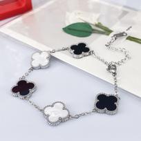 15mm Four-leaf Clover Bracelet Black and White Five Flowers Bracelet Light Luxury Temperament Does Not Lose Color Ladies Bracelet