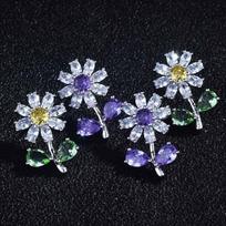 The same style as the star, niche design small flower stud earrings, autumn daisy earrings and ears. platina