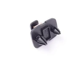 Audi A1 A3 A3 A4 A5 Q3 Q5 TT Saulės skydelio laikiklis originalus 8W0857562A4PK
