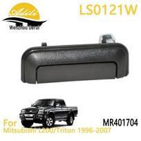 L200 Triton Black Tailgate Handle (1996-2007) MR401704 No juoda
