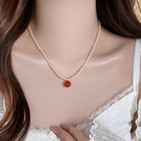 Agate Pearl Pendant Clavicle Necklace - Light Luxury, Versatile, Elegant Design.