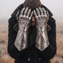 Gotikinės šarvuotos pirštinės – Rankų darbo viduramžiškos su dygliais plieninės fantazijos Cosplay pirštinės gray