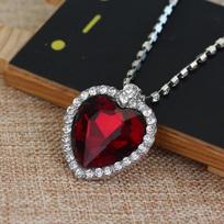 Titanic Heart Of The Ocean Necklaces Blue Romantic Chain Pendant Necklaces Modish Stylish Nuptial For Women Bridal JewelryFashion Chain raudona