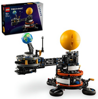Lego Planet Earth and Moon in Orbit 42179