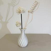 3D Spausdintas Vaza Modernaus Stiliaus Vaza Gėlių Vaza Su Spiraliniu Raštu Estetiška Gėlių Dekoravimo Vaza Svetainės Stalo Dekoras 10CM balta