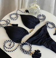 Maillot de bain Paplūdimio atostogų apranga Stringų bikini komplektas Maudymosi kostiumėliai Seksualios merginos bikiniai Trikampis tvarstis Moteriški drabužiai Paplūdimio apranga 2025 L juoda